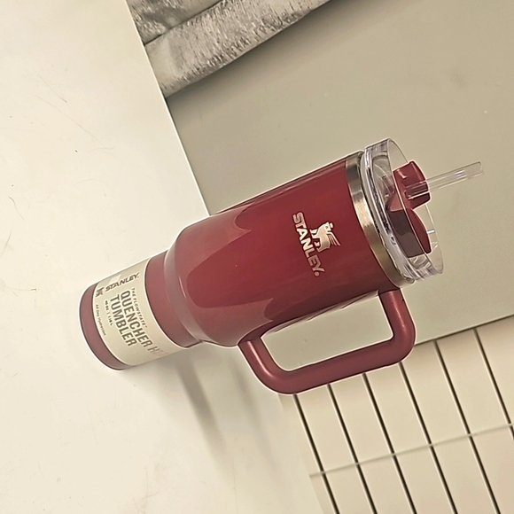 Cholate stanley 40oz - Picture 2 of 3